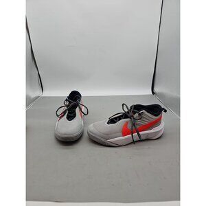Nike Kids Hustle Basketball‎ Shoes Size 6Y, Light Smoke Grey/Bright Coral